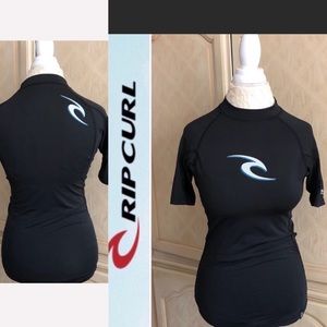 Rip Curl Half Sleeve Rash Guard